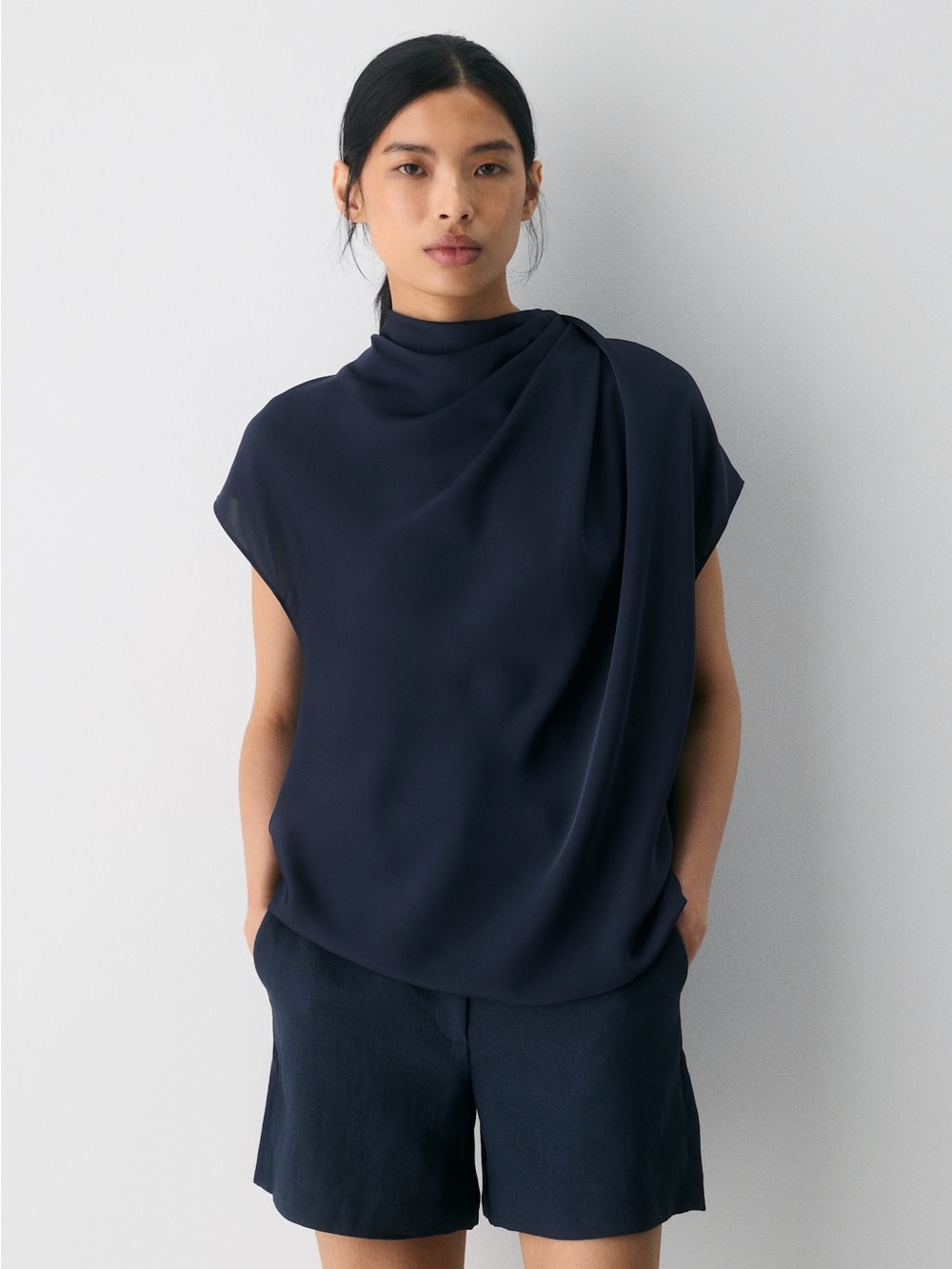 Babaton Aritzia Nominee Satin Blouse